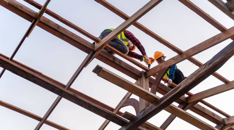 Professional gutter cleaning services in Ballinger, TX